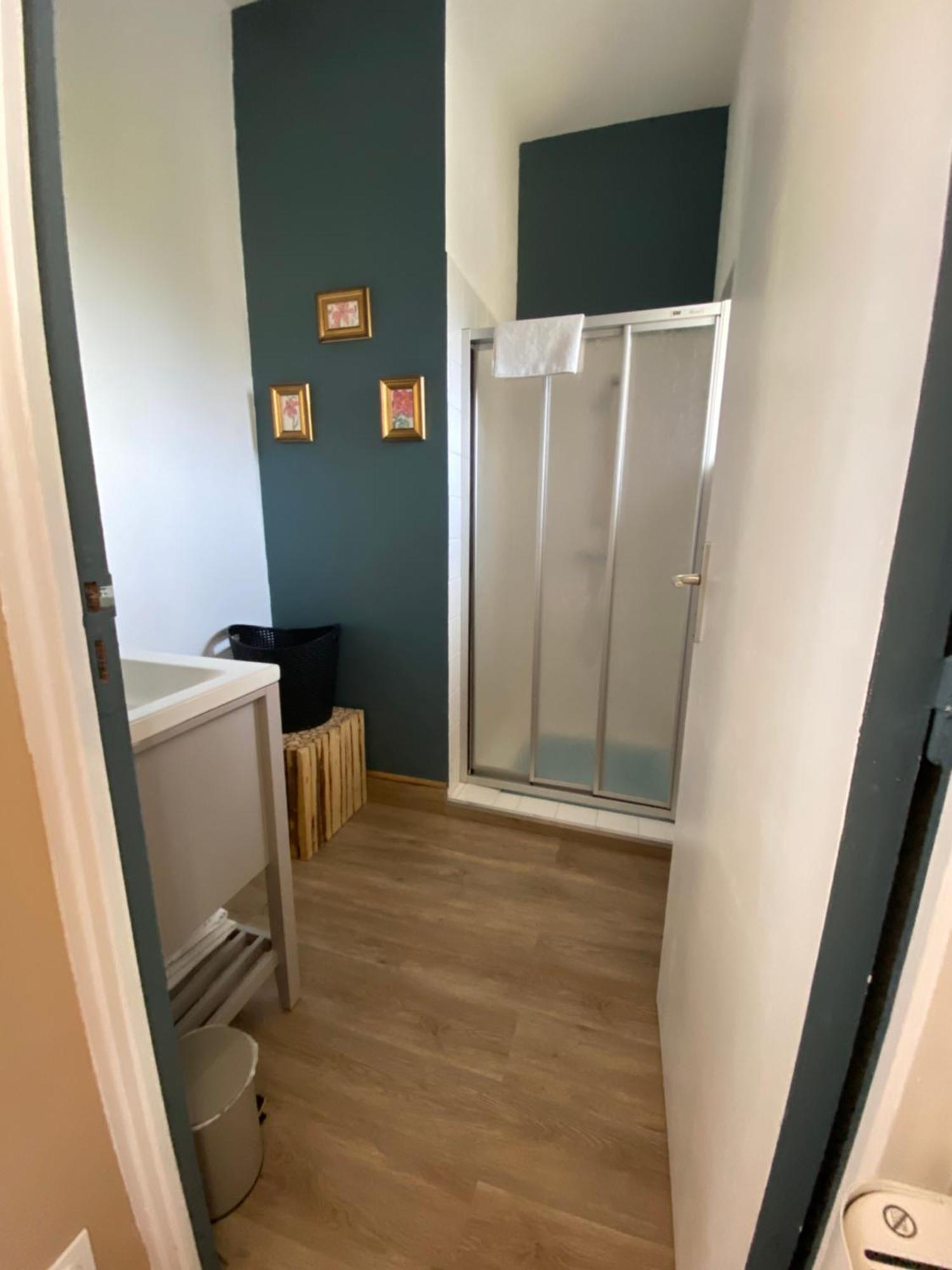 Studio Logis Les Roses Bourbon-lʼArchambault Zewnętrze zdjęcie