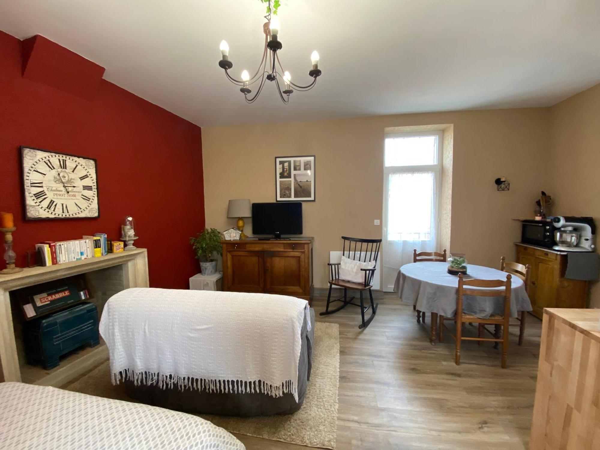 Studio Logis Les Roses Bourbon-lʼArchambault Zewnętrze zdjęcie