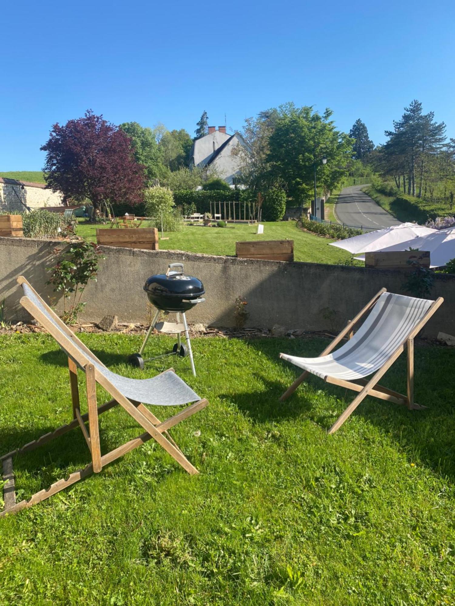 Studio Logis Les Roses Bourbon-lʼArchambault Zewnętrze zdjęcie
